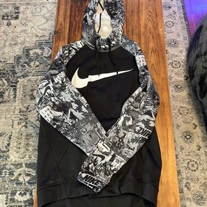 Nike hoodie black with graphic design size large
